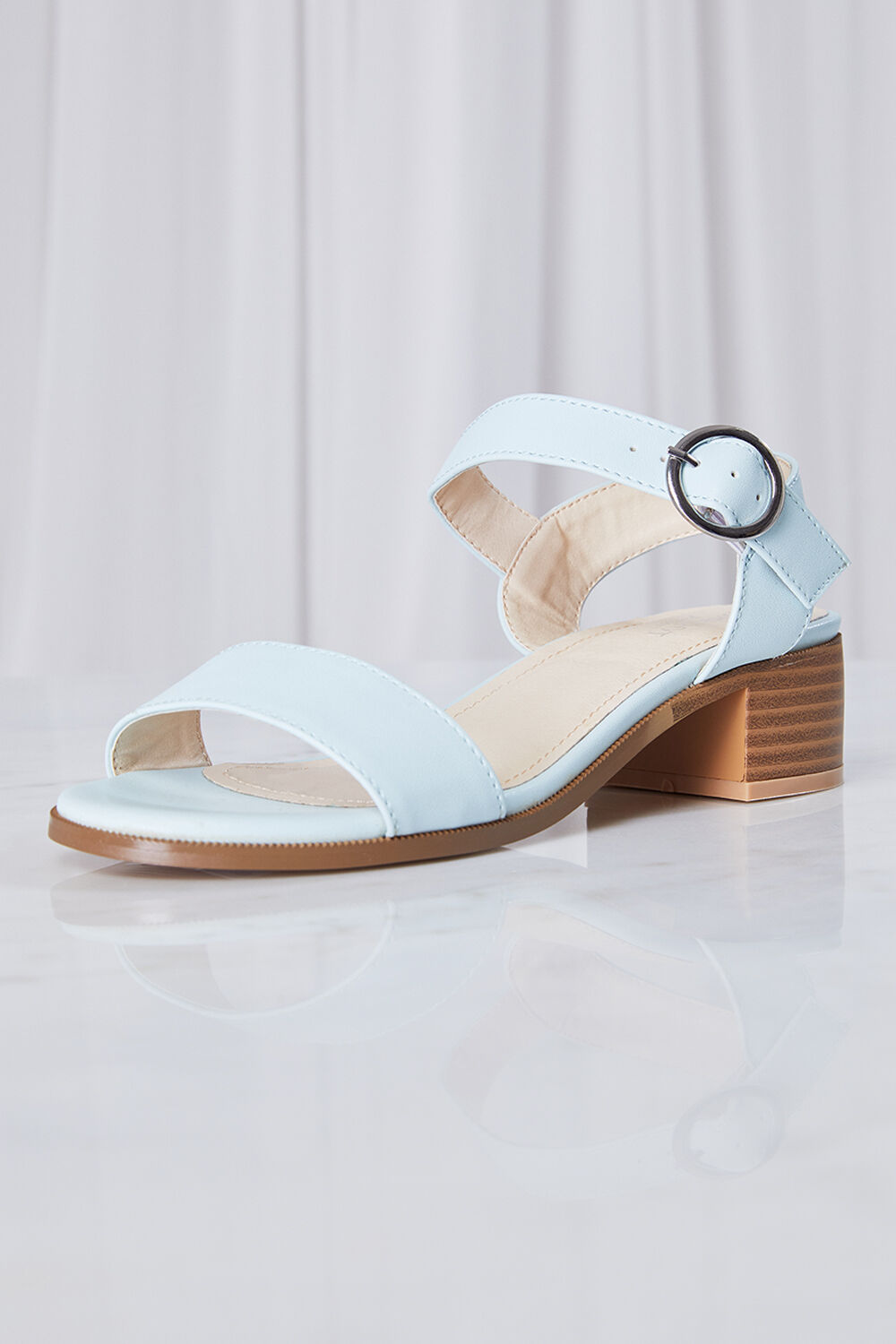BUCKLE HEEL in colour BALLAD BLUE