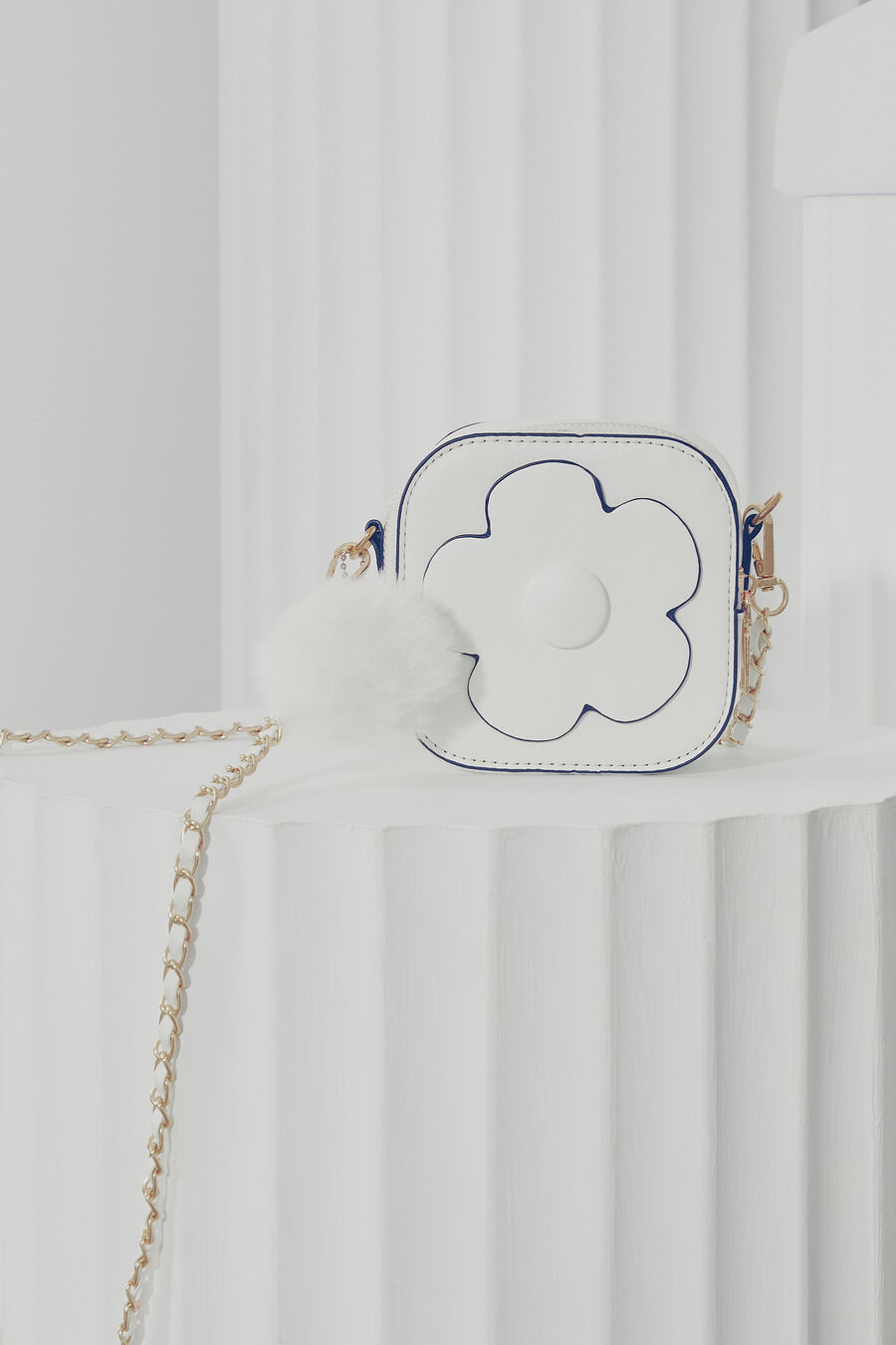 MINI FLOWER BAG in colour WHITE