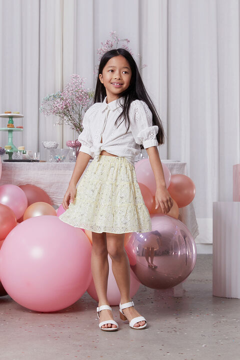 GIRLS BRODERIE SHIRT in colour CLOUD DANCER
