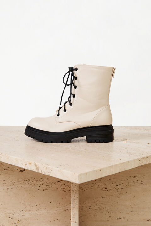 GIRLS ISABELLE LACE UP BOOT  in colour CREAMPUFF