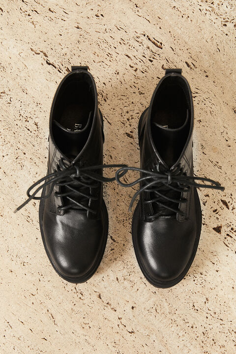 GIRLS ISABELLE LACE UP BOOT  in colour METEORITE