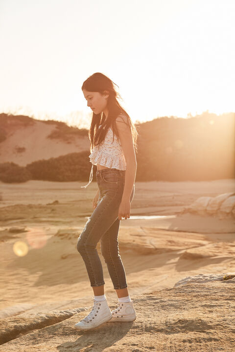 Girls KHLOE HI CROP JEANS in colour TRUE NAVY